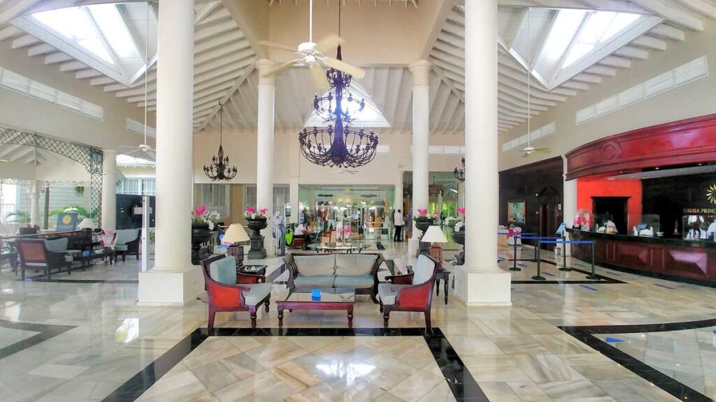 The lobby at Bahia Principe Luxury Esmeralda