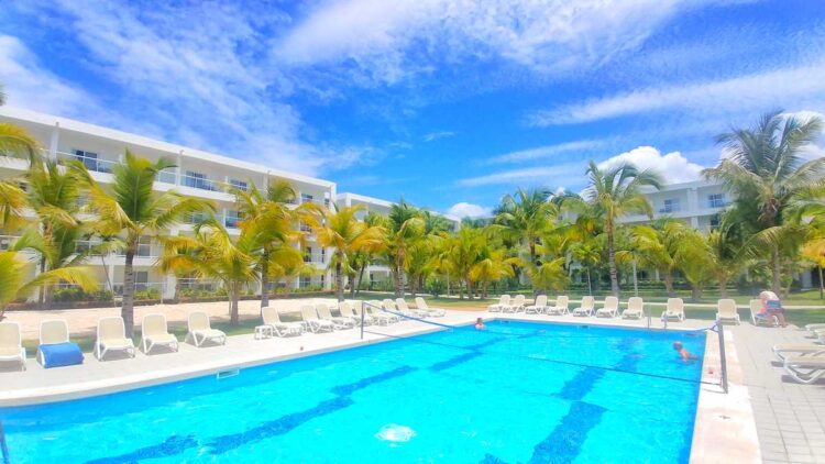 Riu República – a comprehensive review of this adults-only all ...